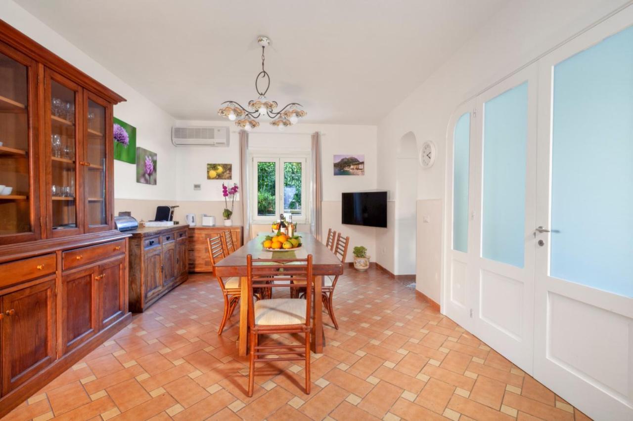 Casa Sorrento, Immerso Nel Verde A Pochi Passi Dal Centro Экстерьер фото
