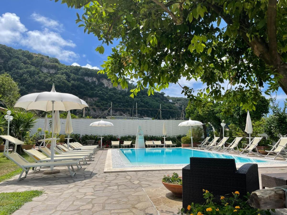 Casa Sorrento, Immerso Nel Verde A Pochi Passi Dal Centro Экстерьер фото
